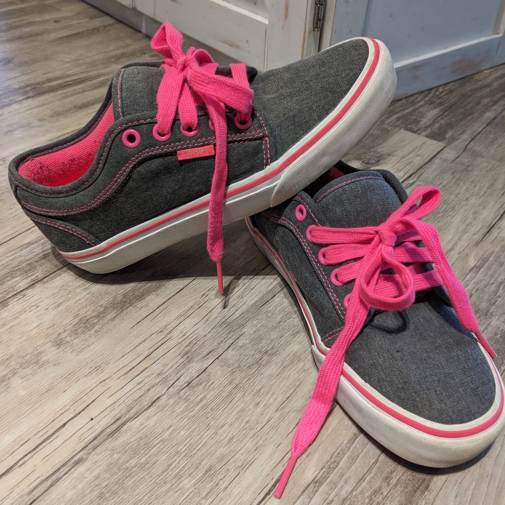 Vans chukka low skater shoes hot pink size 6.5